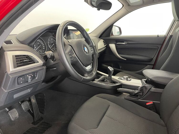BMW Serie 1 116D foto 16