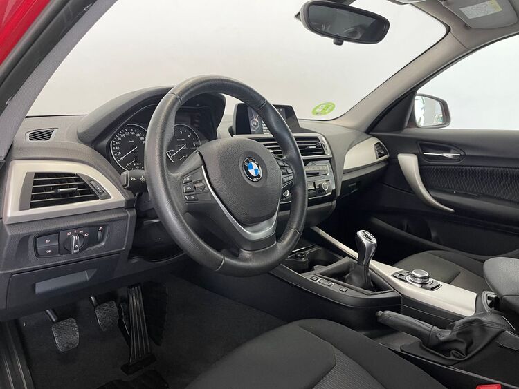 BMW Serie 1 116D foto 8