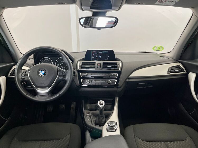 BMW Serie 1 116D foto 10