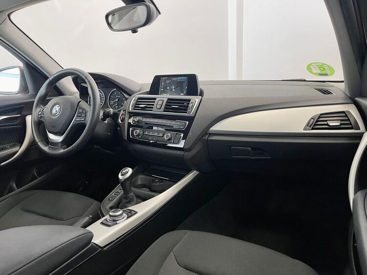 BMW Serie 1 116D foto 11