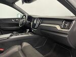 Volvo XC-60 R DESIGN miniatura 13