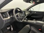 Volvo XC-60 R DESIGN miniatura 8