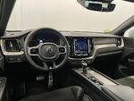 Volvo XC-60 R DESIGN miniatura 9