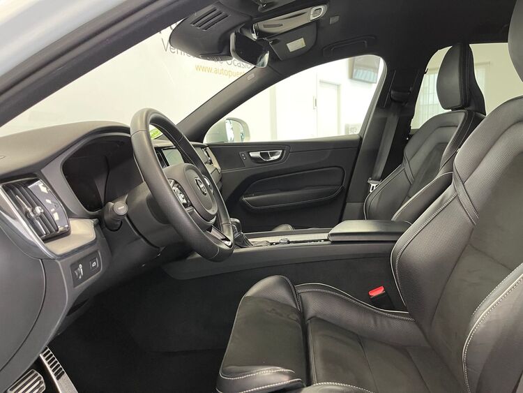 Volvo XC-60 R DESIGN foto 16