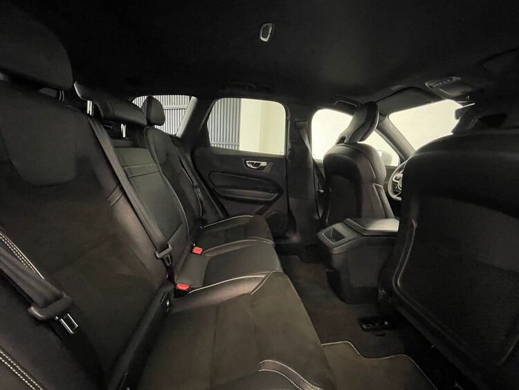 Volvo XC-60 R DESIGN foto 49