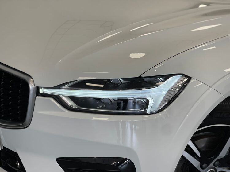 Volvo XC-60 R DESIGN foto 54