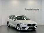 Volvo V60 MOMENTUM miniatura 2
