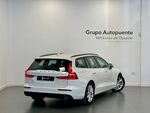 Volvo V60 MOMENTUM miniatura 4