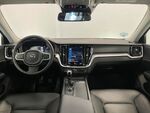 Volvo V60 MOMENTUM miniatura 10