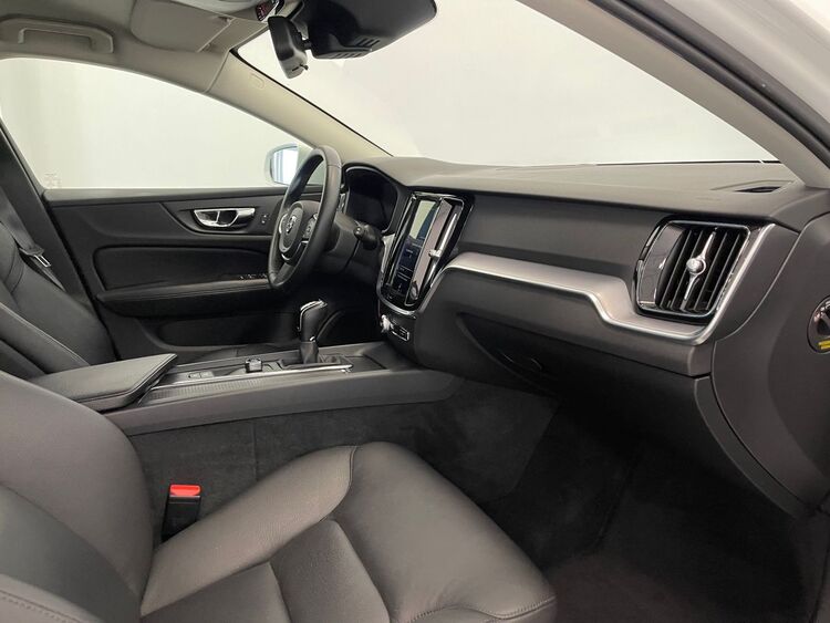 Volvo V60 MOMENTUM foto 13