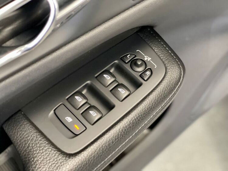 Volvo V60 MOMENTUM foto 17