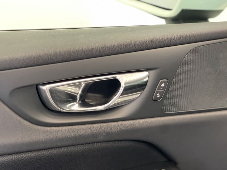 Volvo V60 MOMENTUM foto 18