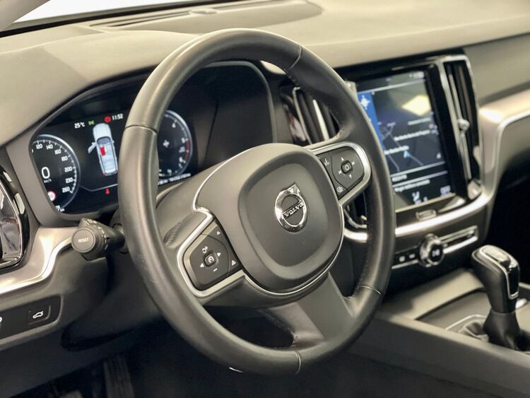 Volvo V60 MOMENTUM foto 22