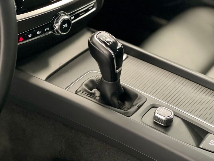 Volvo V60 MOMENTUM foto 30
