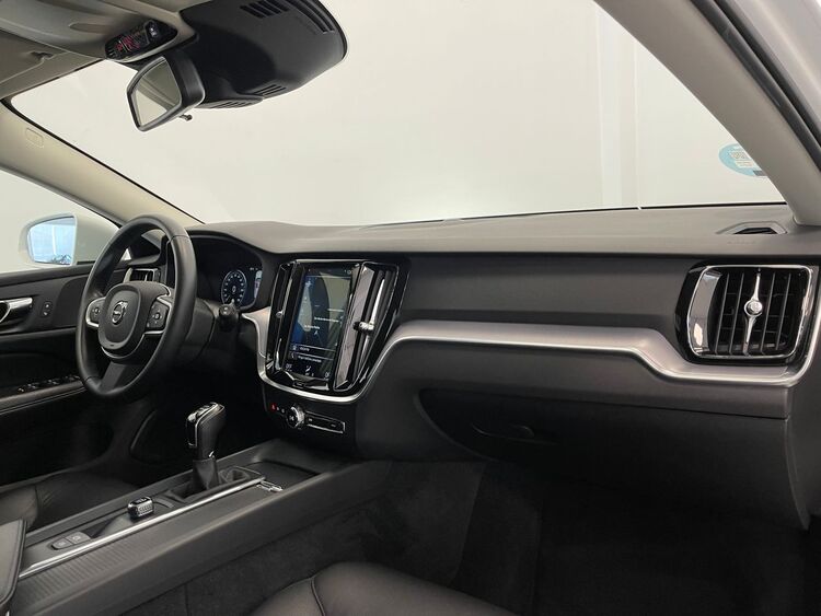 Volvo V60 MOMENTUM foto 32