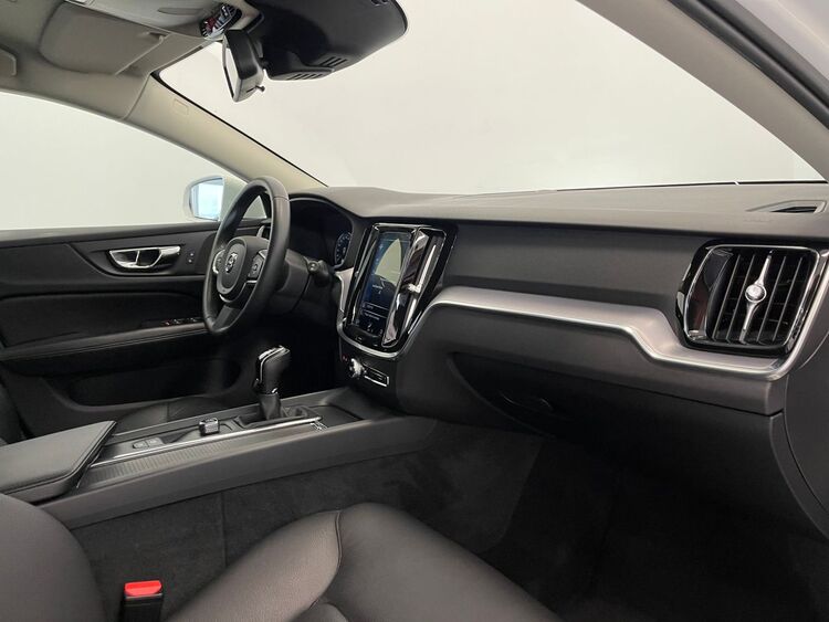 Volvo V60 MOMENTUM foto 34