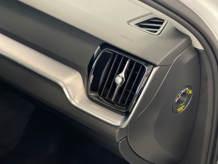 Volvo V60 MOMENTUM foto 38