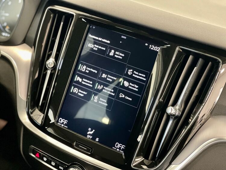 Volvo V60 MOMENTUM foto 43