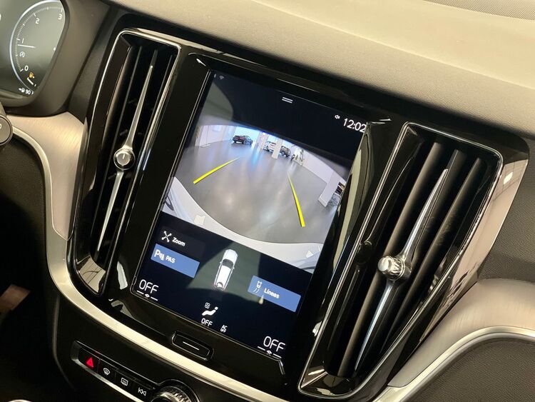 Volvo V60 MOMENTUM foto 44
