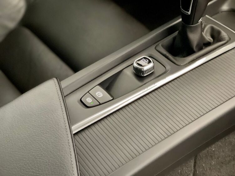 Volvo V60 MOMENTUM foto 46