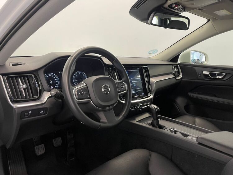 Volvo V60 MOMENTUM foto 8