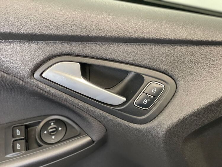 Ford Focus TREND foto 18