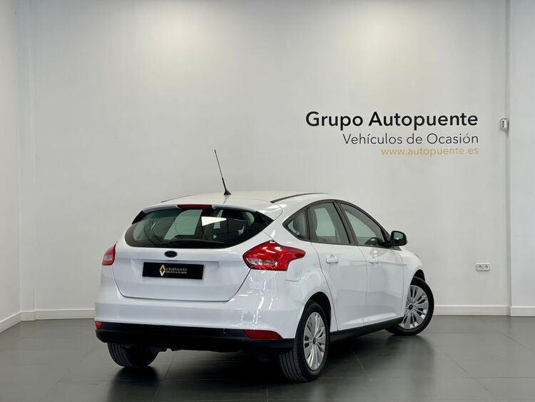 Ford Focus TREND foto 4