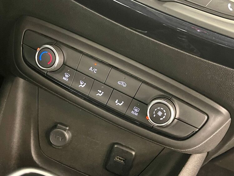Opel Crossland X DESIGN LINE foto 35