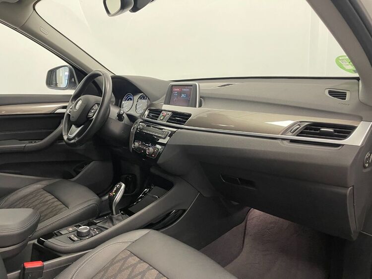 BMW X1 X LINE foto 13