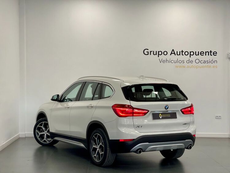 BMW X1 X LINE foto 5
