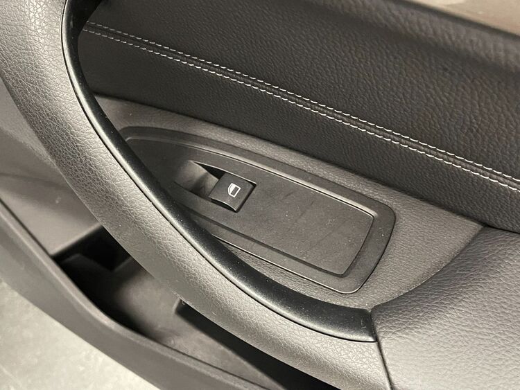BMW X1 X LINE foto 35