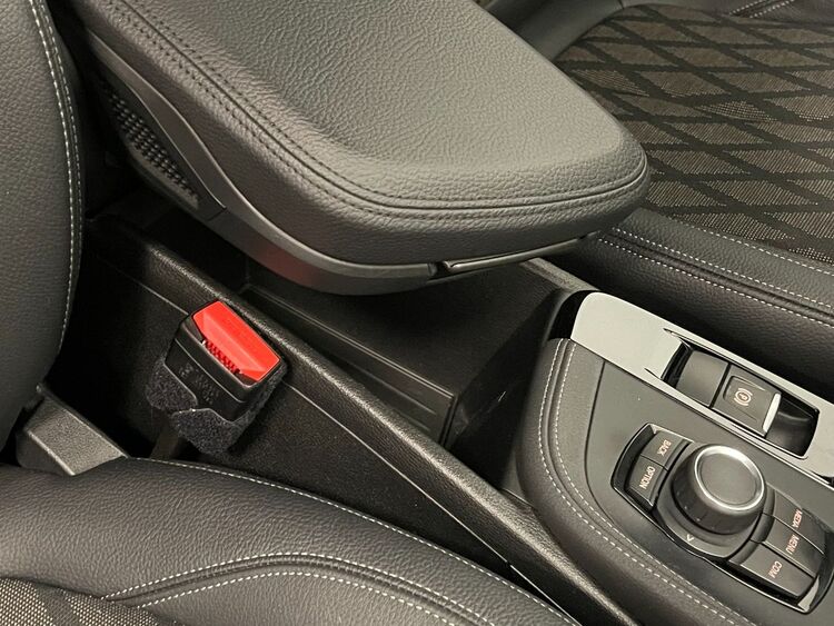 BMW X1 X LINE foto 46