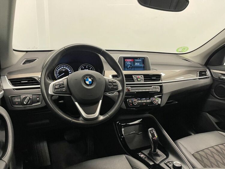 BMW X1 X LINE foto 9
