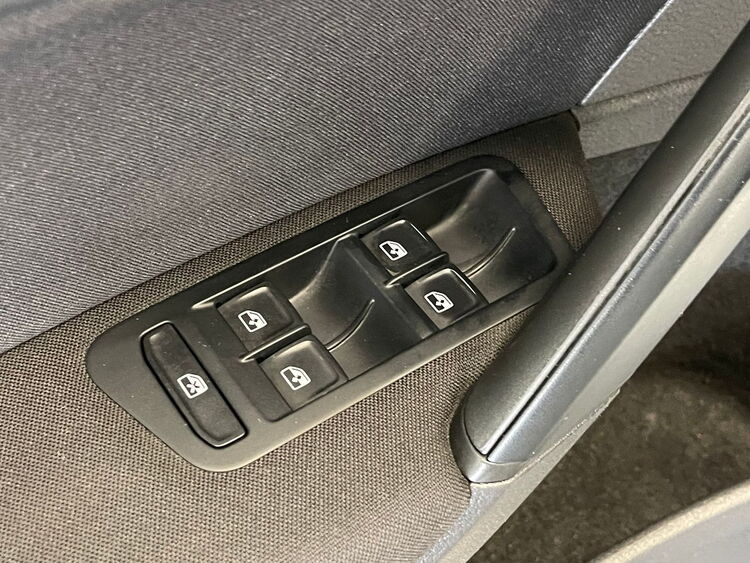 Volkswagen Golf Business foto 18