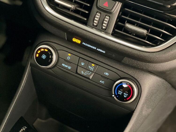 Ford Fiesta TREND foto 35