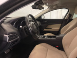 Jaguar XE PURE miniatura 15