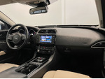 Jaguar XE PURE miniatura 11