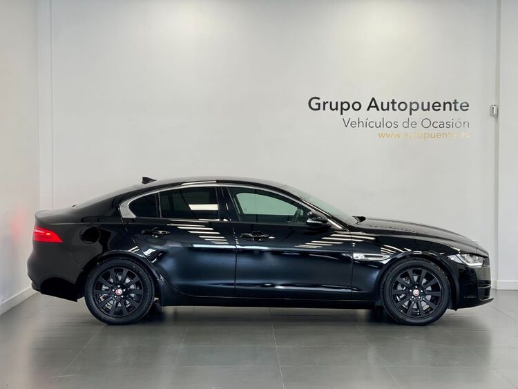 Jaguar XE PURE foto 3