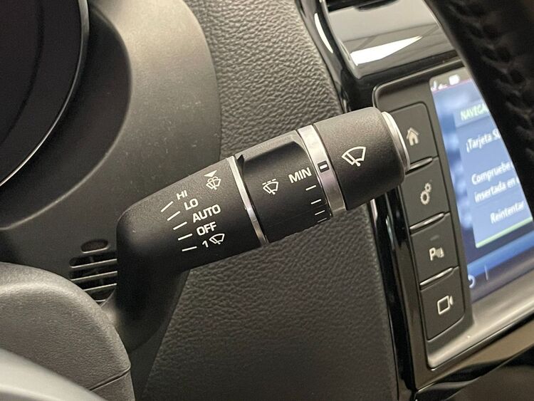 Jaguar XE PURE foto 25