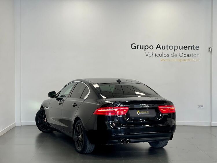 Jaguar XE PURE foto 5