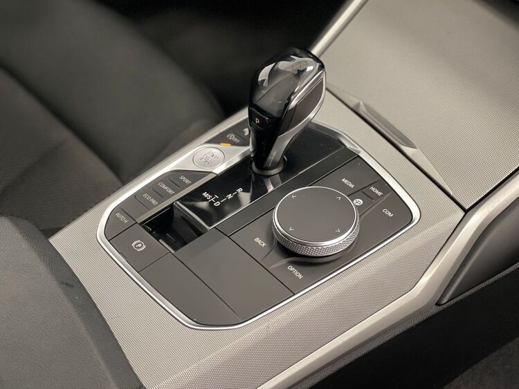 BMW Serie 3 Auto foto 36