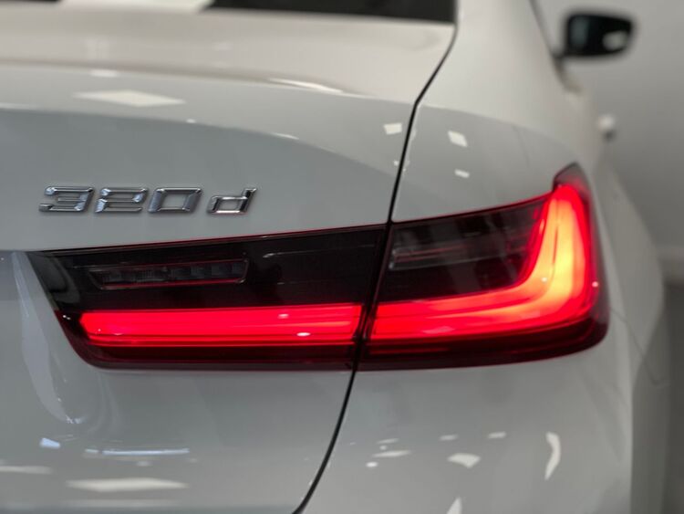 BMW Serie 3 Auto foto 42
