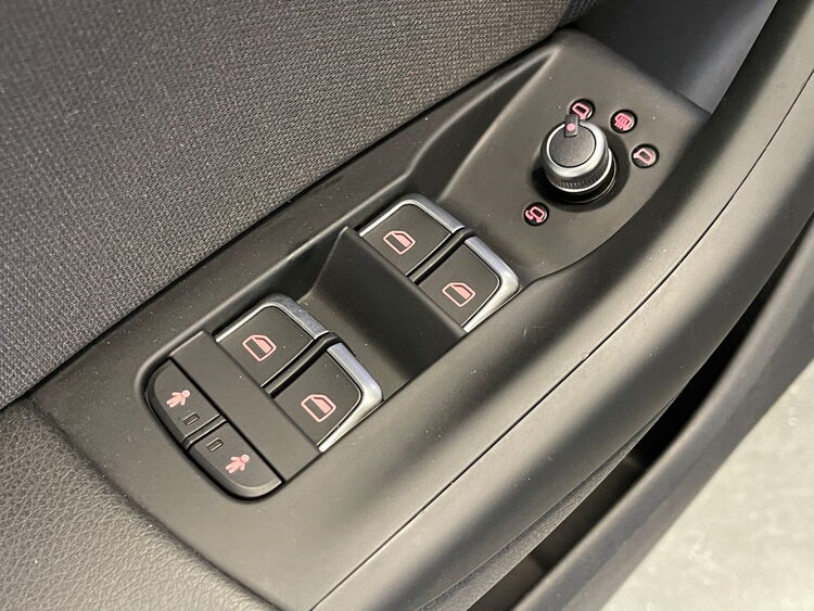Audi Q3 2.0 TDI foto 18