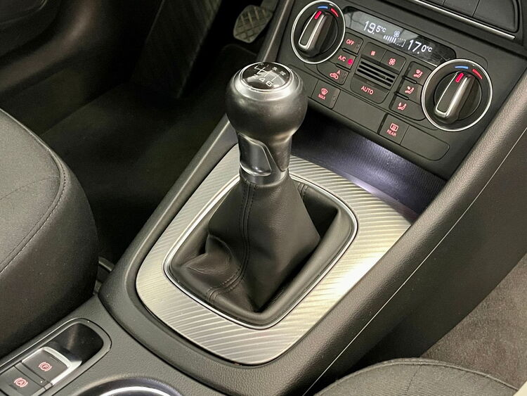Audi Q3 2.0 TDI foto 40