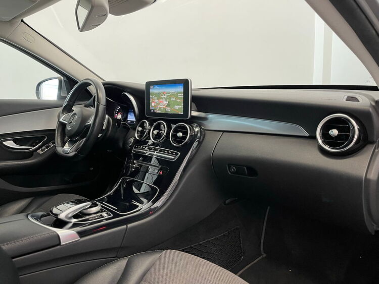 Mercedes Clase C 220 foto 28