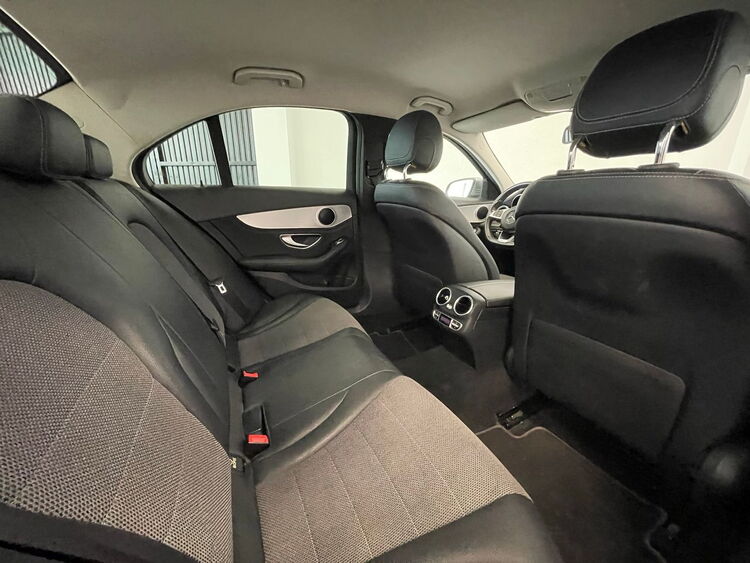 Mercedes Clase C 220 foto 38