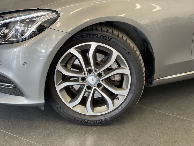 Mercedes Clase C 220 foto 45