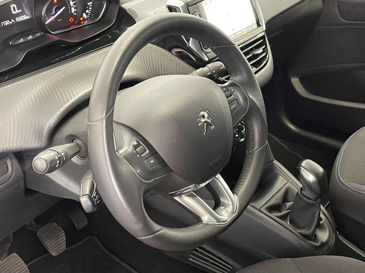 Peugeot 208 STYLE foto 21