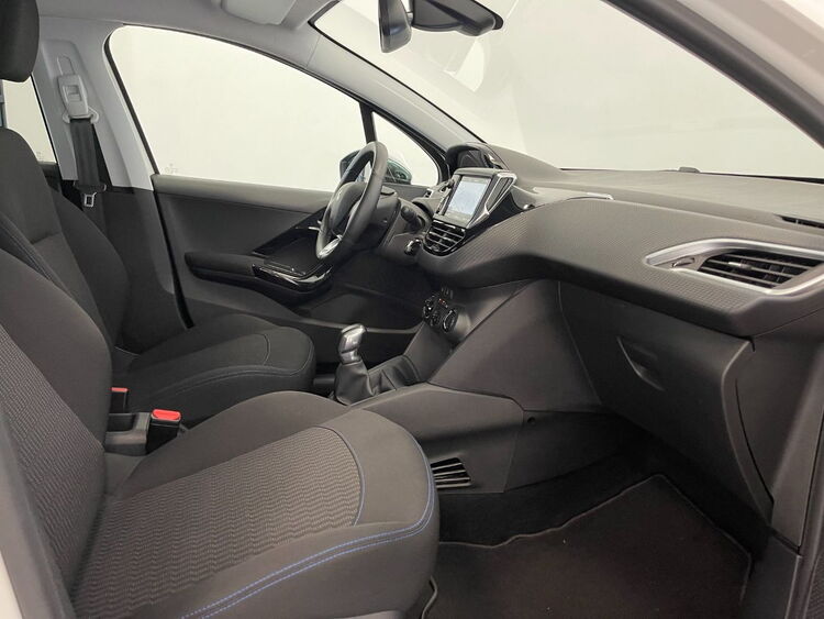 Peugeot 208 STYLE foto 30