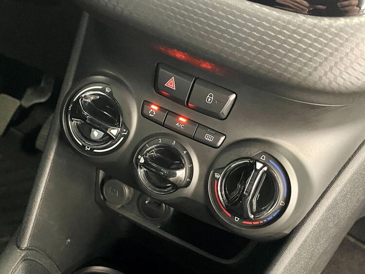Peugeot 208 STYLE foto 35